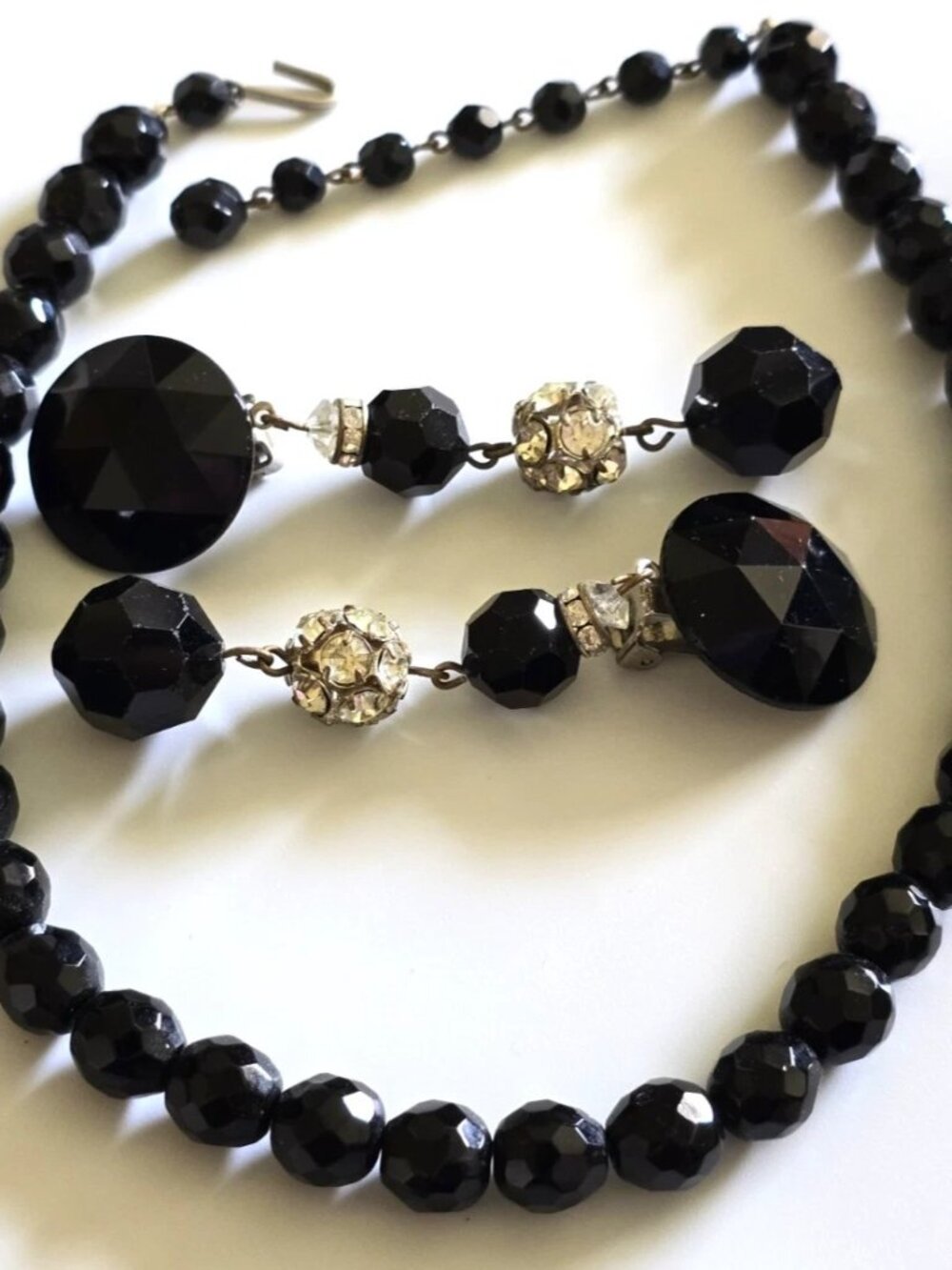 VINTAGE Black glass Necklace w/ SHOULDER DUSTER Black & rhinestone EARRINGS